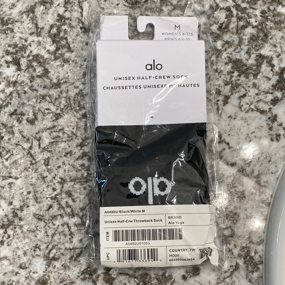 ALO Yoga Accessories - ALO Yoga Black and White Crew Socks